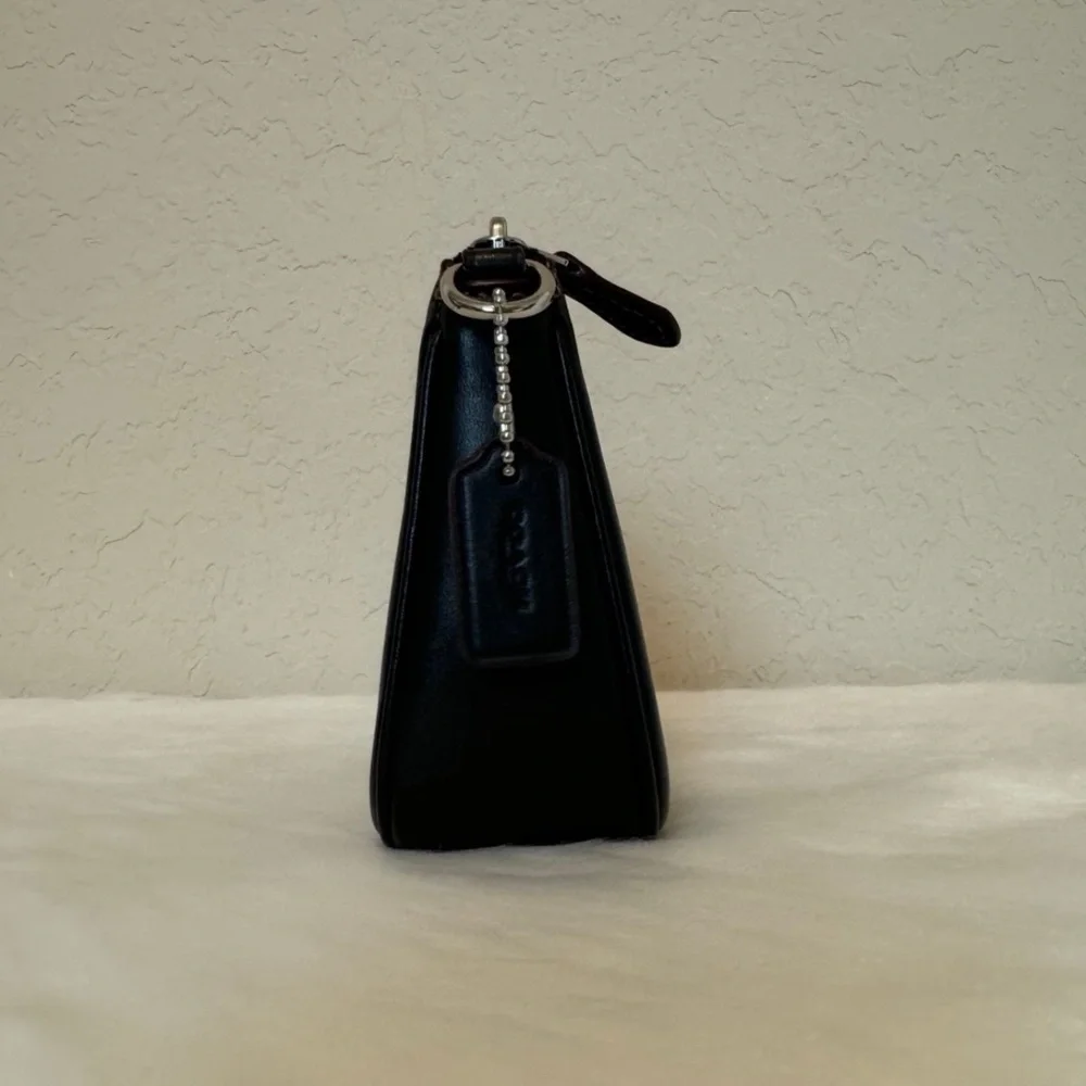 Coach Large Wristlet 19 with Studded Strap Embellishments - Picture 5 of 12